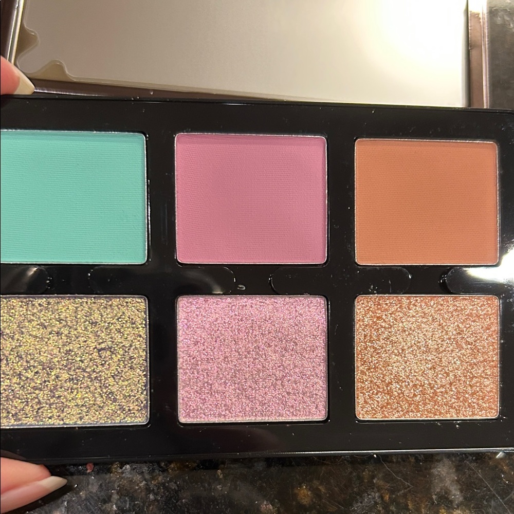 Danessa Myricks mini Freedom Palette